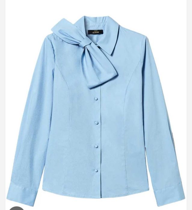 Здравейте, предлага чисто нова с етикети риза на Twinset, размер XS