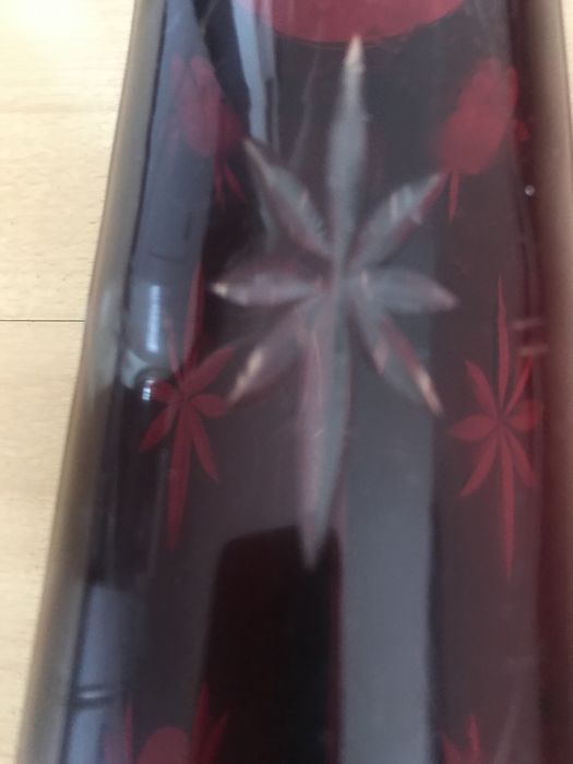 Ваза от червен кристал 20 см.