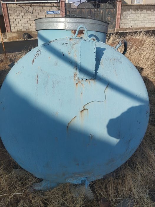 Бочка для воды  емкость 3,8 куб