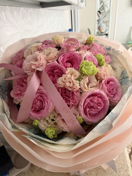 Продаю цветы подарили