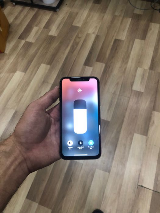 Iphone 11pro ekran almashgan orginal qoylga