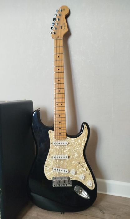 Продам Электро Гитару Оригинал. Fender Stratocaster.
