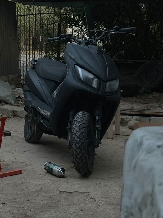 Продам м8 1 поколения