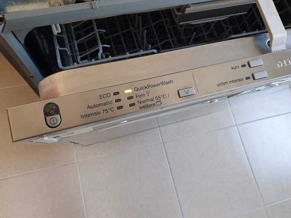 LED - Wi-Fi - XXL Съдомиялна Miele - Auto Open - Пълно Вграждане 60см