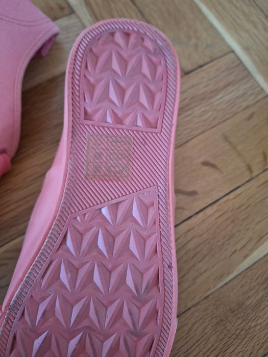 Нови розови кецове 37- 38 номер