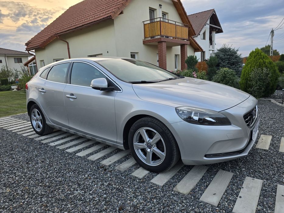 VOLVO V40 2016 — imagine 2