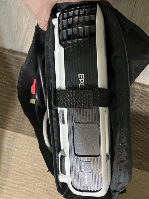 Проектор и экран