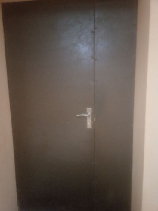 Темир эшик сотлади