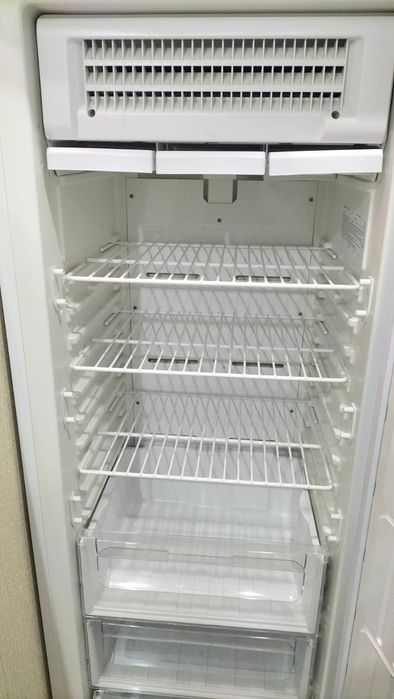 Продам морозильную камеру