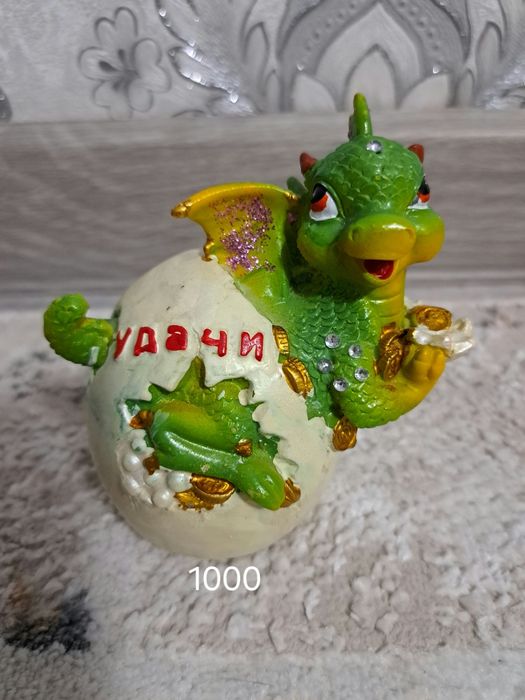 Продам статуэтки