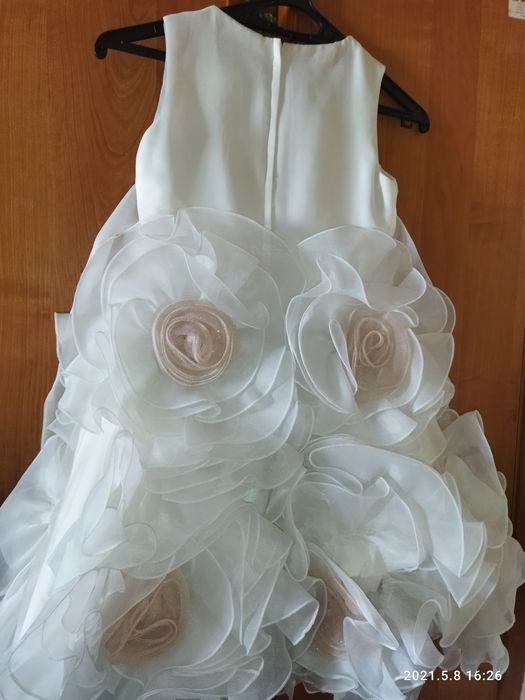 Продам красивое платье "Долорес"