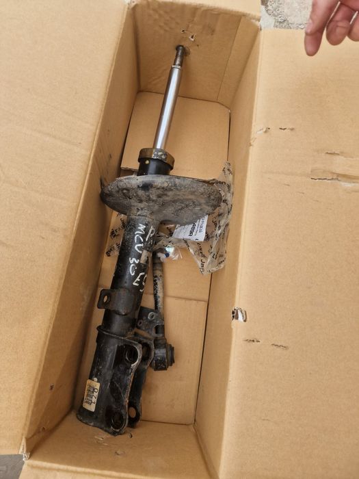 амортизатор AVS для Lexus