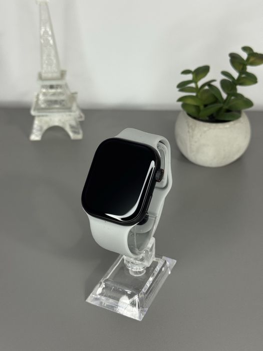 Smartwatch asemanator cu Applewatch SE pret foarte avantajos