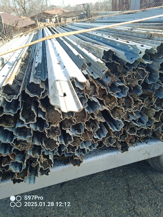 Метални лозарски  колове