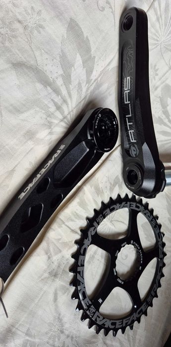 Чисто нови Курбели Shimano XTR, XT, Race Face Atlas и Truvativ Desend