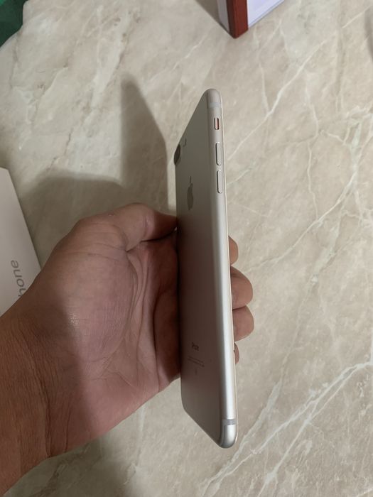 Продам Айфон 7+ 128гб
