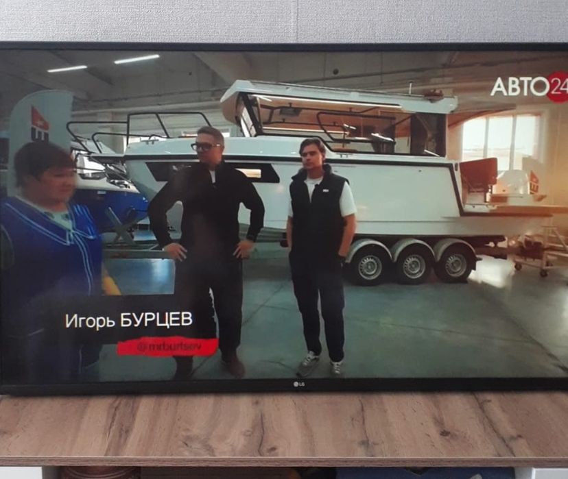 Продам смарт телевизор