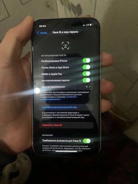 Iphone 11 sotiladi xotira 64g