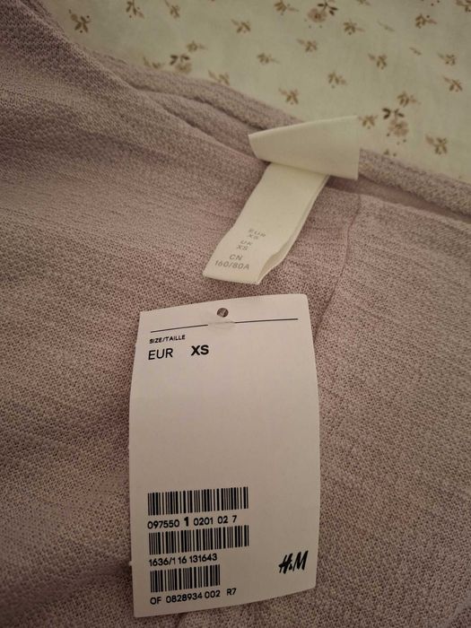 top cu mâneci lungi nou cu eticheta , marimea XS
