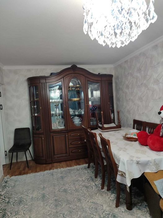 Мебель горка стол