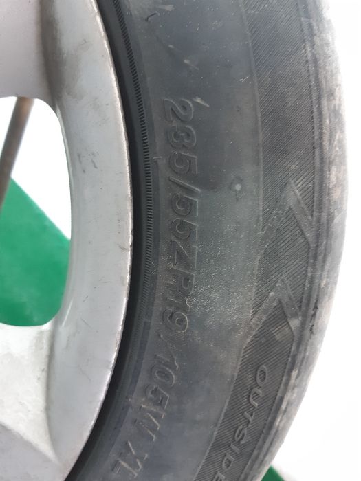 235/55R19 Хорошем состоянии