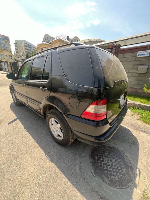 Mercedes Benz ML320
