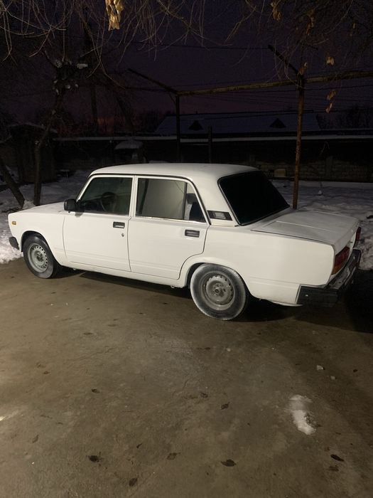 Vaz 2107 sotiladi holati yahshi 2009 yil