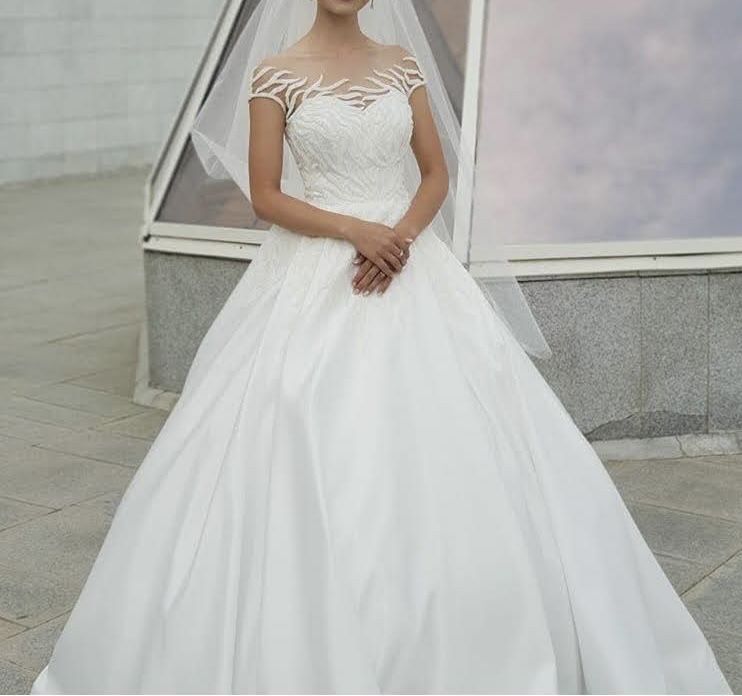 Продам очень красивое свадебное платье