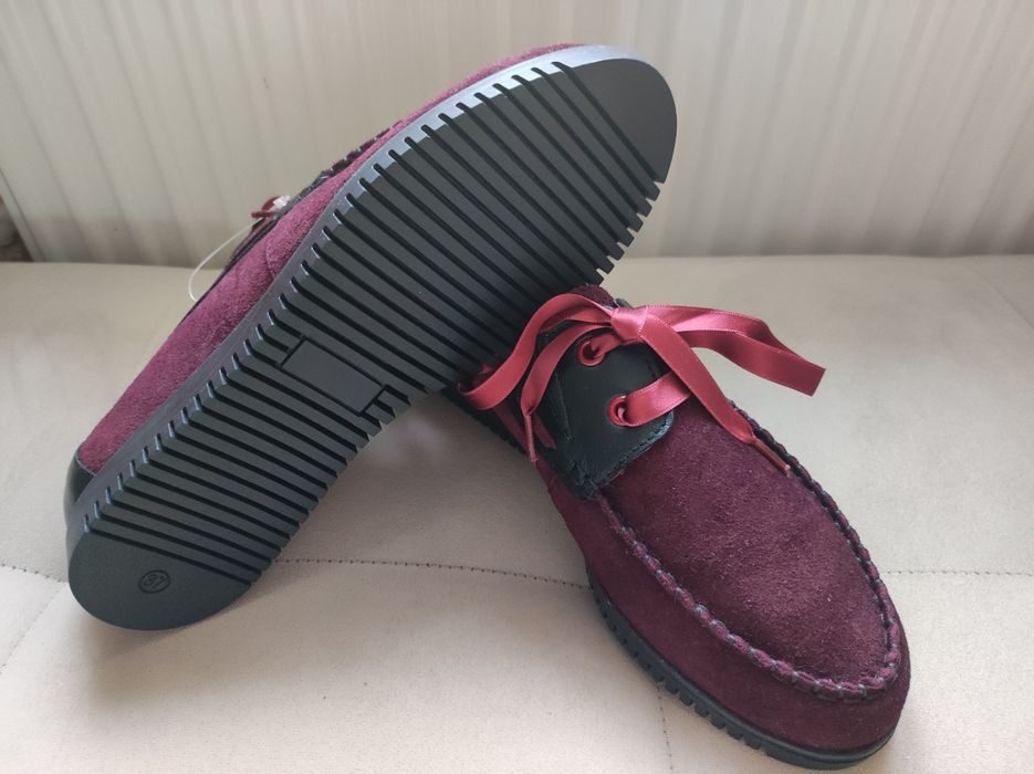 Чисто нови дамски обувки от естествен велур на марката Грация стил