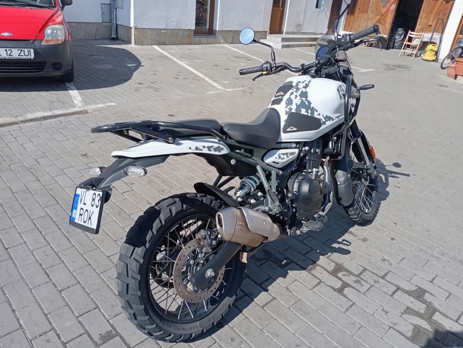 Vând Royal Enfield Himalayan 450