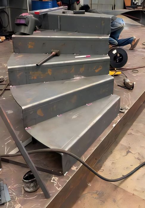 Заваряване на метали нераждавейка и др