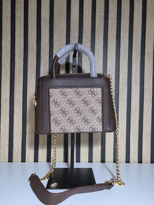 Geanta de dama Guess