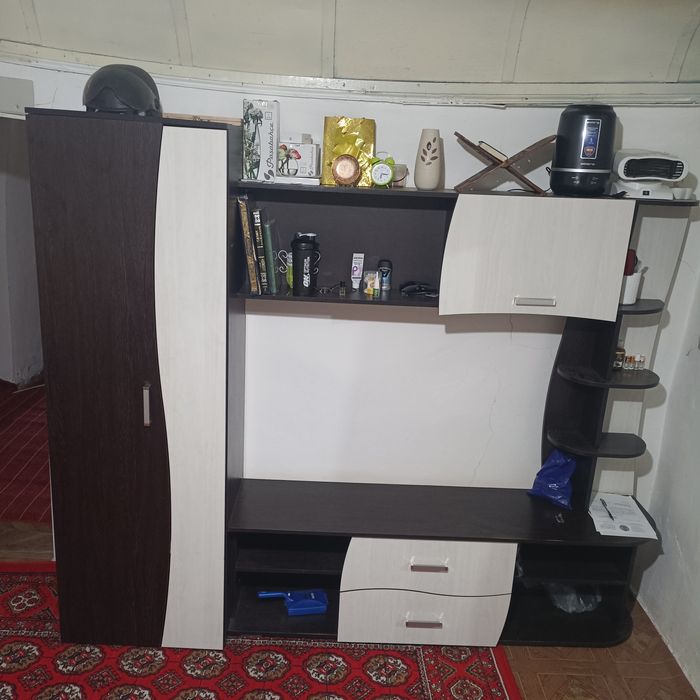 Шкаф с подставкой под телевизор