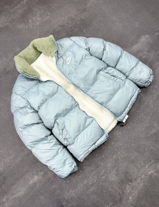 Oferta! Geaca Nike! Model foarte rar si frumos,calitate top.Toate mari