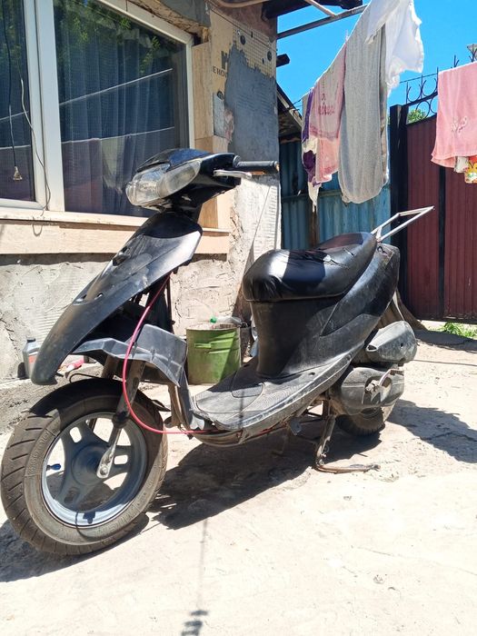 Suzuki let's 2 new