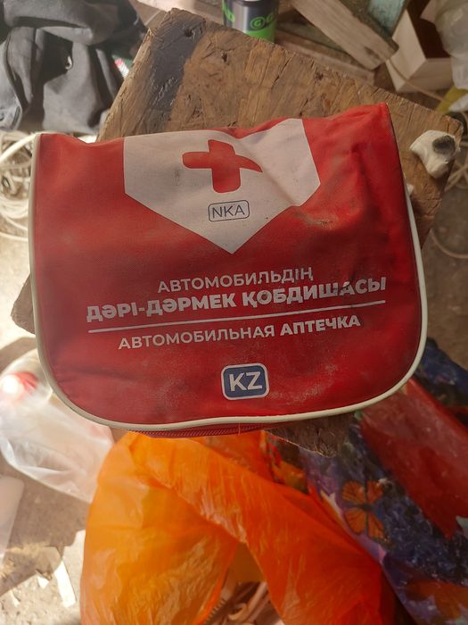 Аптечка авто продам