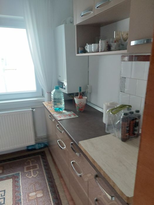 Vand apartament situat un cartierul Noua