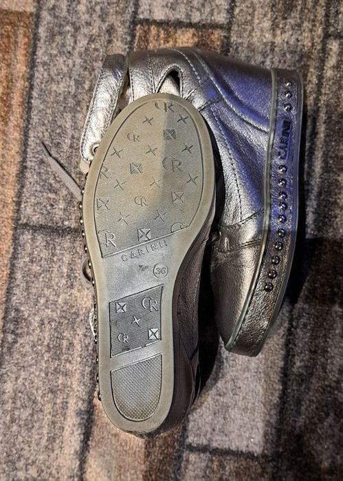 Ghete marca  piele Carinii