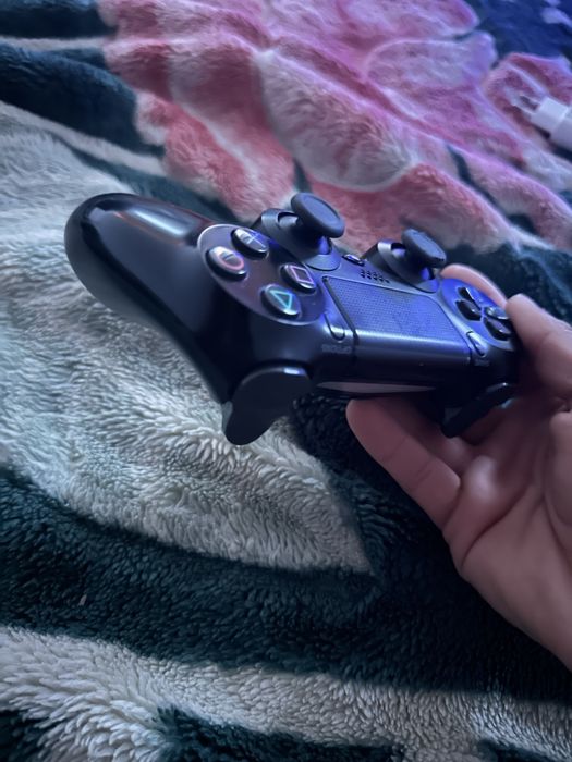 Vand PS 4 controller 10 jocuri