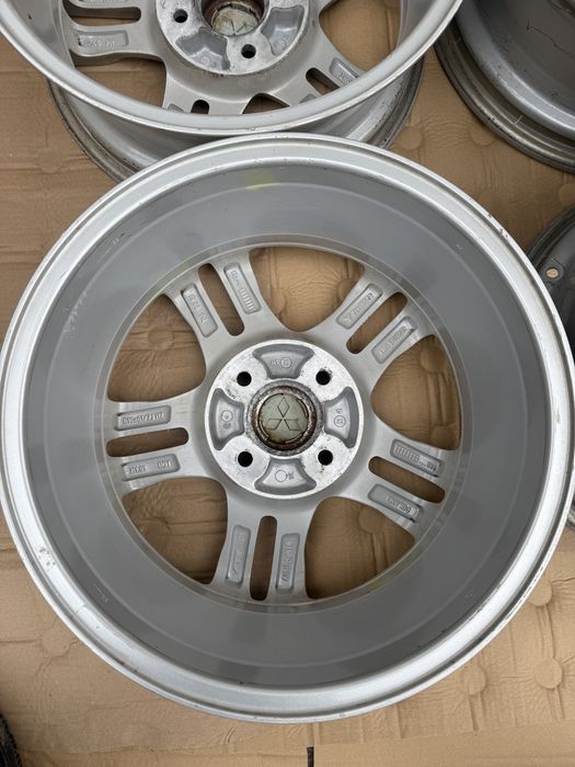 Джанти Mitsubishi 4x114.3 ET 46