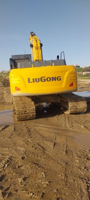 Liugong 922 e sterela 12metr holati yangi 2021 yil pul zarur  naxtga