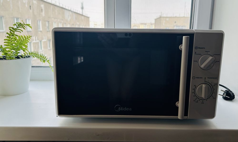 Продам микроволновую печь