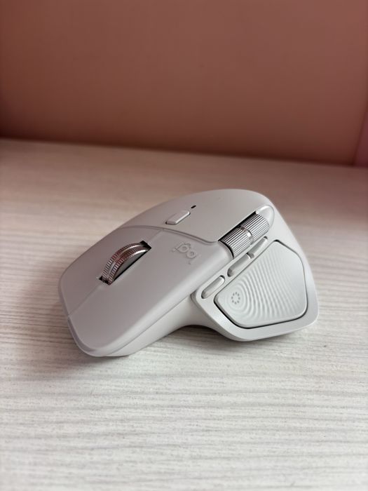Logitech MX Master 4 Pale Gray