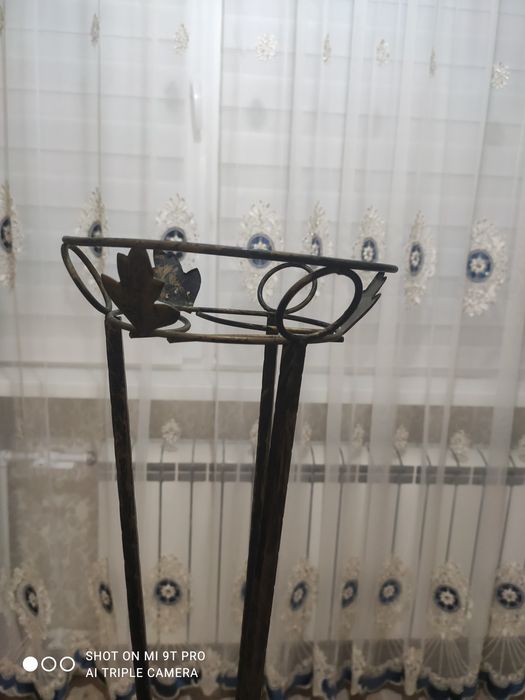 Продается подставка 2 шт.