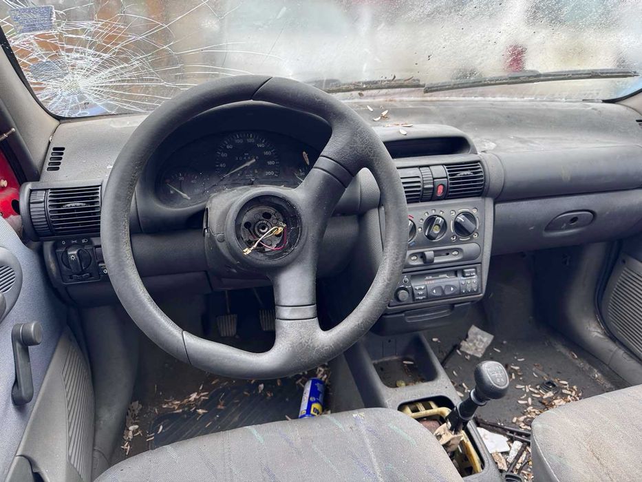 Opel Corsa B 1.4i 60hp 1993г. На Части
