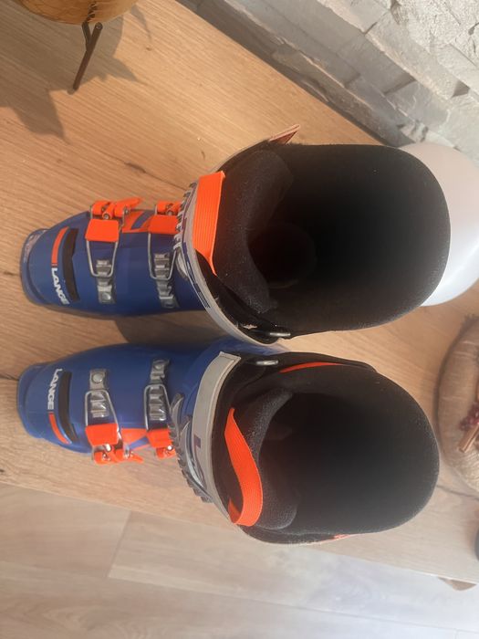 Детски ски обувки Lange, ски Atomic race, ски каски 2 броя