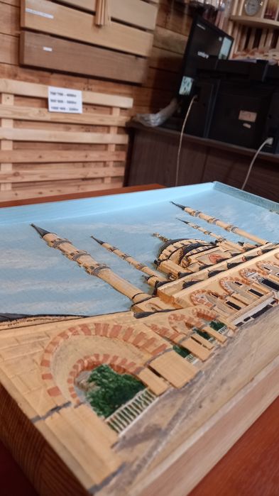 Картина из дерева резная