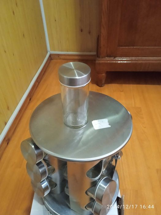 продам   из  нержавейки    контейнер для   специи