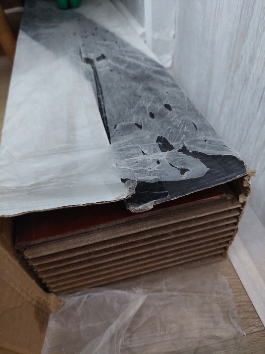 Ламинат напольный