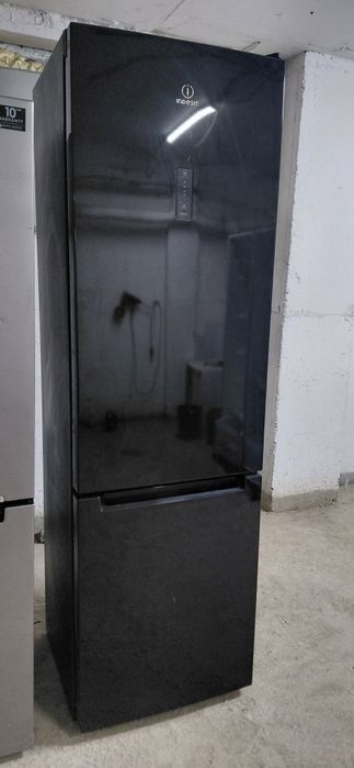 Холодильник рабочи